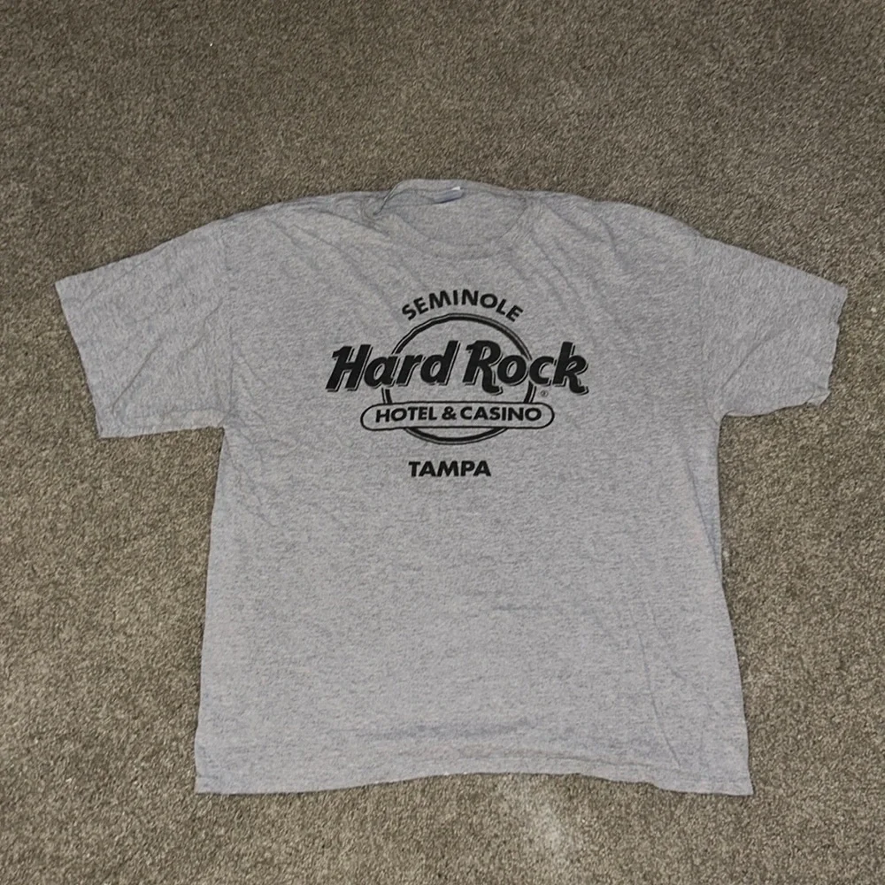 HARD ROCK TEE - Picture 1 of 3